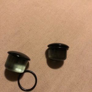 Single flare glass plugs